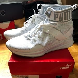 Puma evoknit white/grey size 9us
